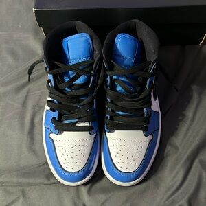 Jordan 1 mid signal blue mens